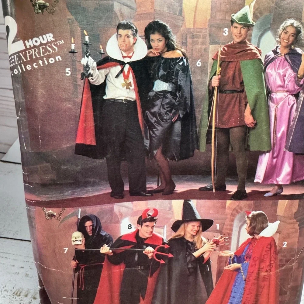 Simplicity 0636 Halloween Costume Pattern Witch Dracula Robin Hood Sm Med Lg
